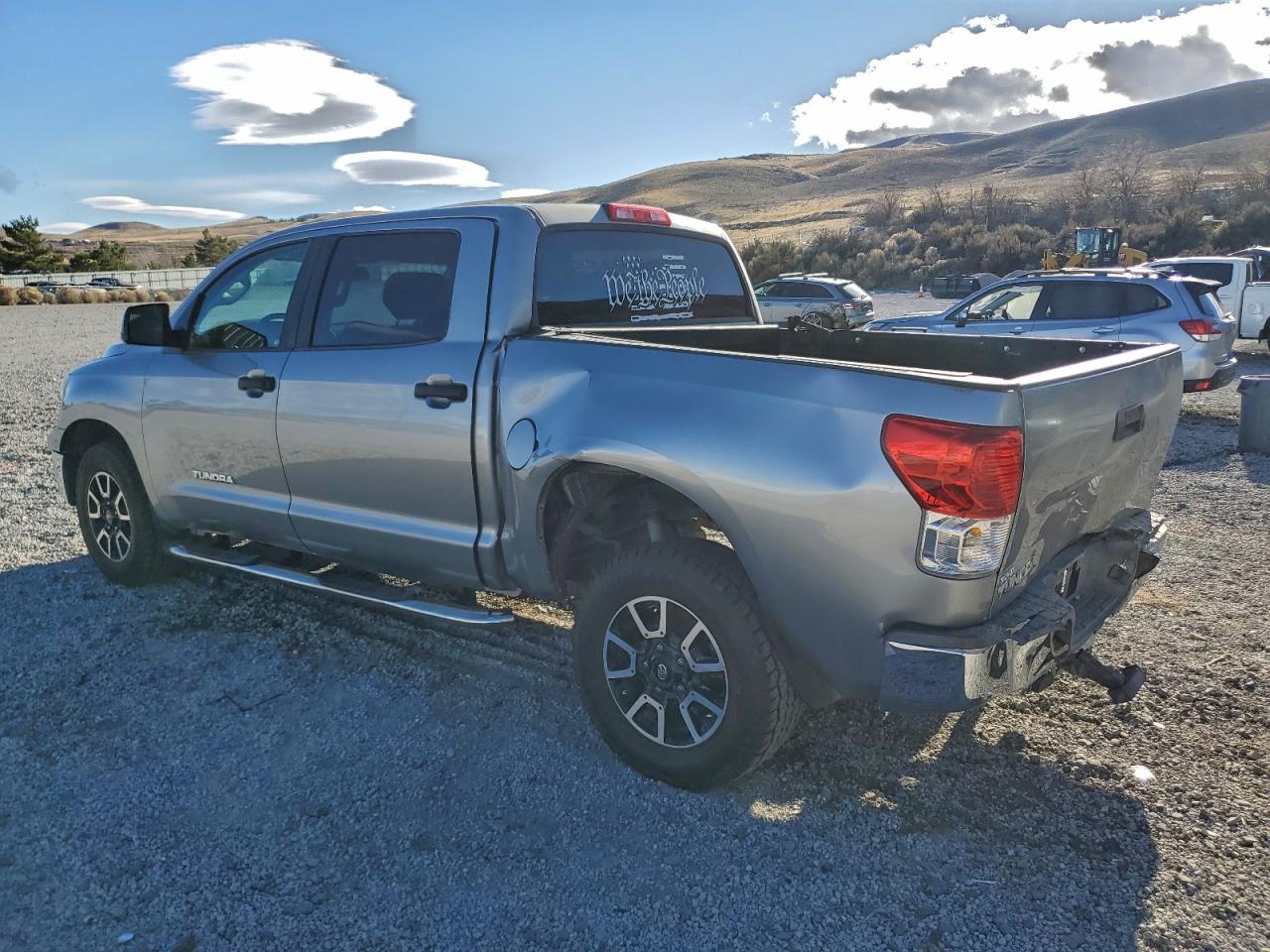 2013 TOYOTA TUNDRA CREWMAX SR5 photo 2