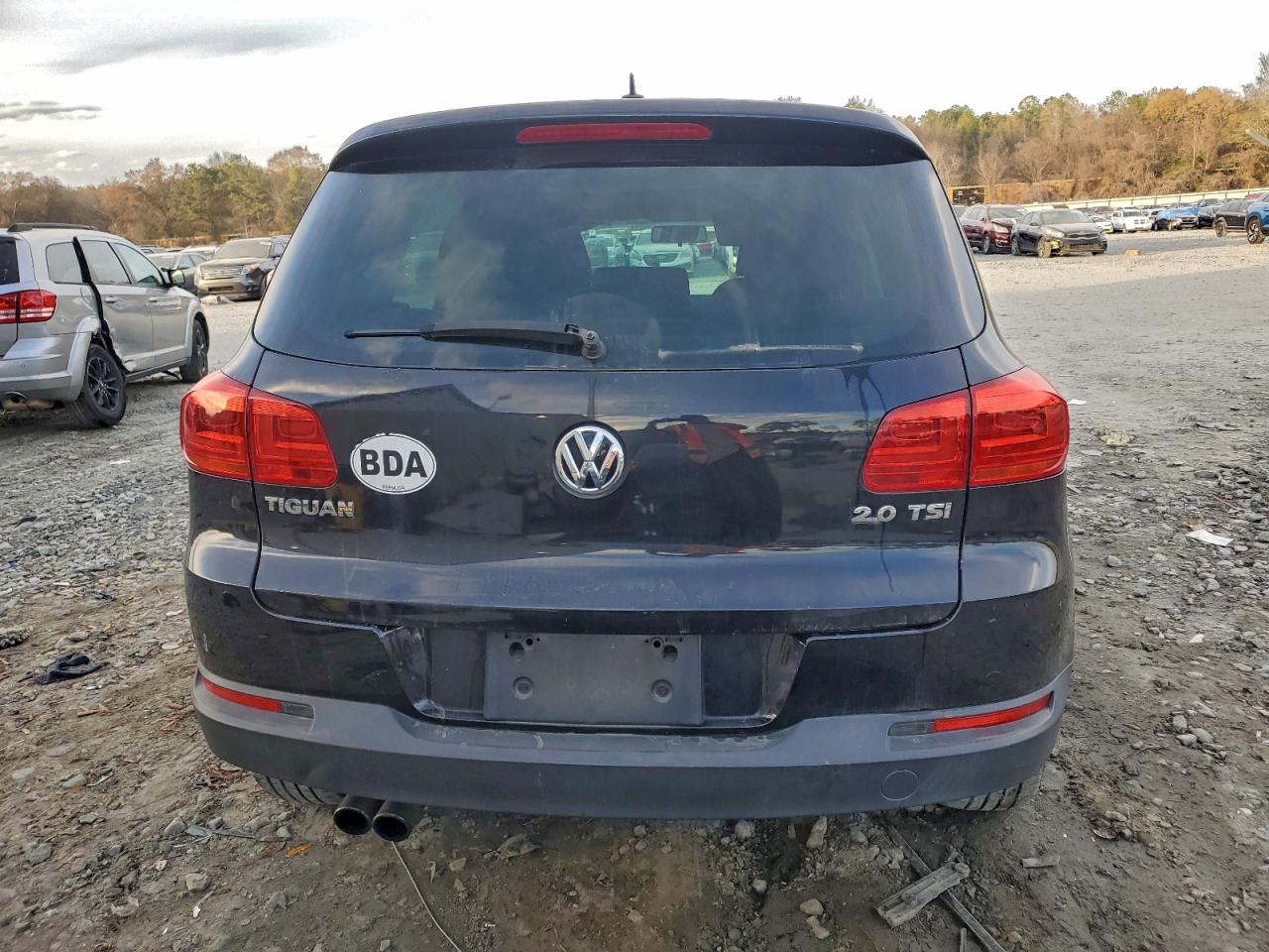 2012 VOLKSWAGEN TIGUAN S photo 6