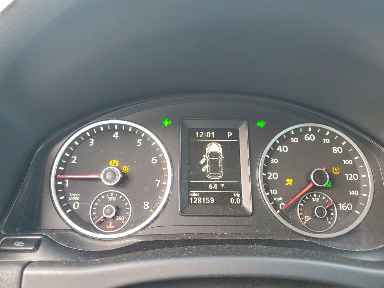 2012 VOLKSWAGEN TIGUAN S photo 9