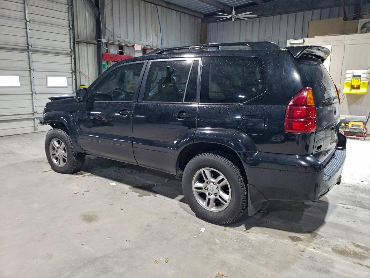2003 LEXUS GX 470 photo 2