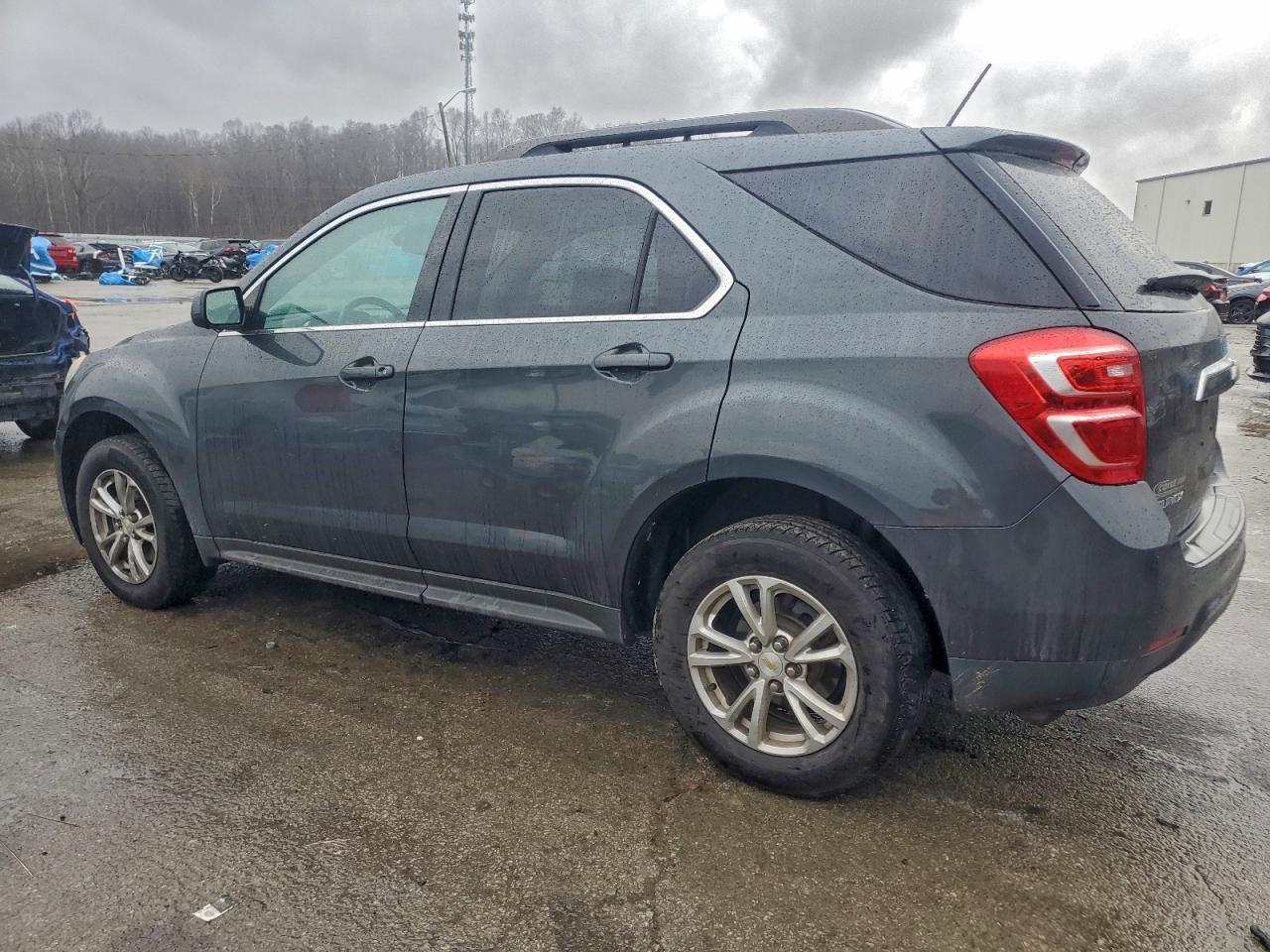 2017 CHEVROLET EQUINOX LT photo 2