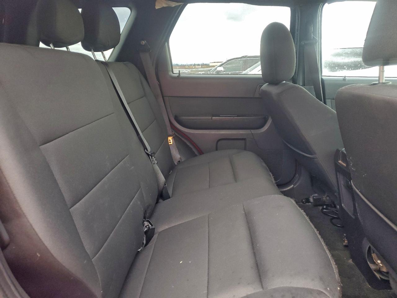 2011 FORD ESCAPE XLT photo 11