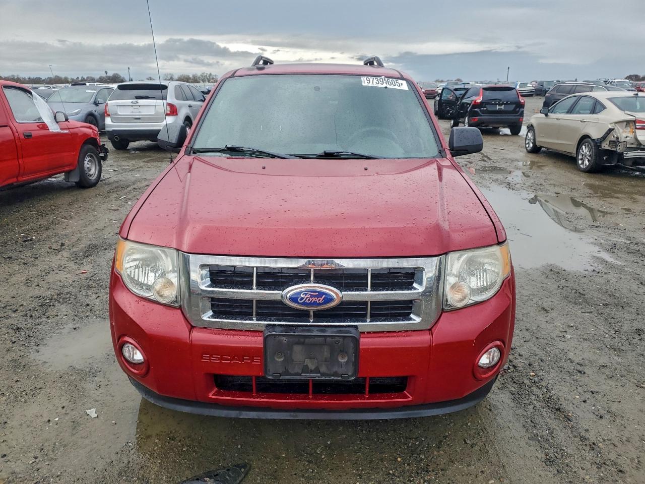 2011 FORD ESCAPE XLT photo 5