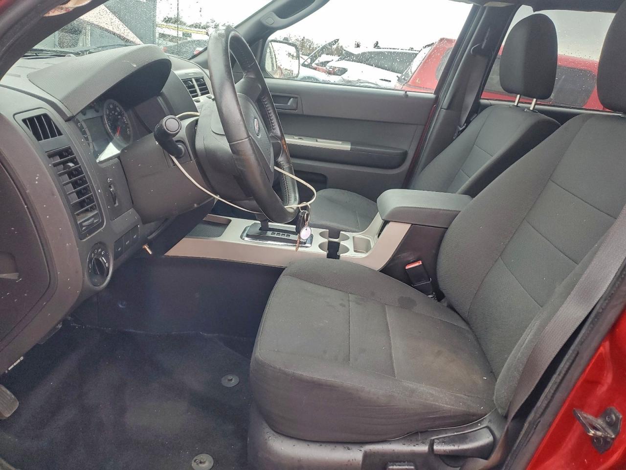 2011 FORD ESCAPE XLT photo 7
