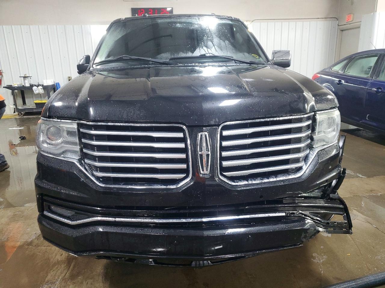 2015 LINCOLN NAVIGATOR photo 5