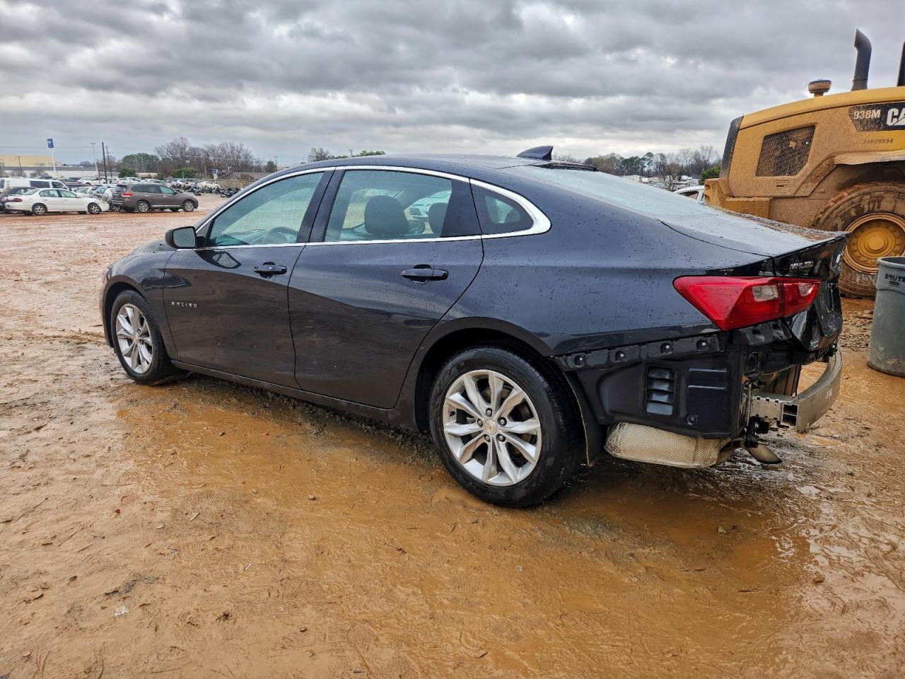 2023 CHEVROLET MALIBU LT photo 2