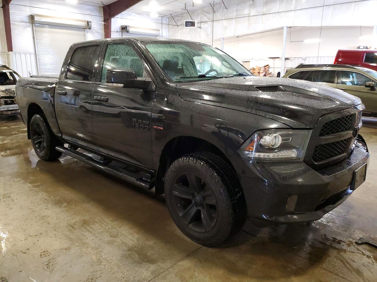 2018 RAM 1500 SPORT photo 4