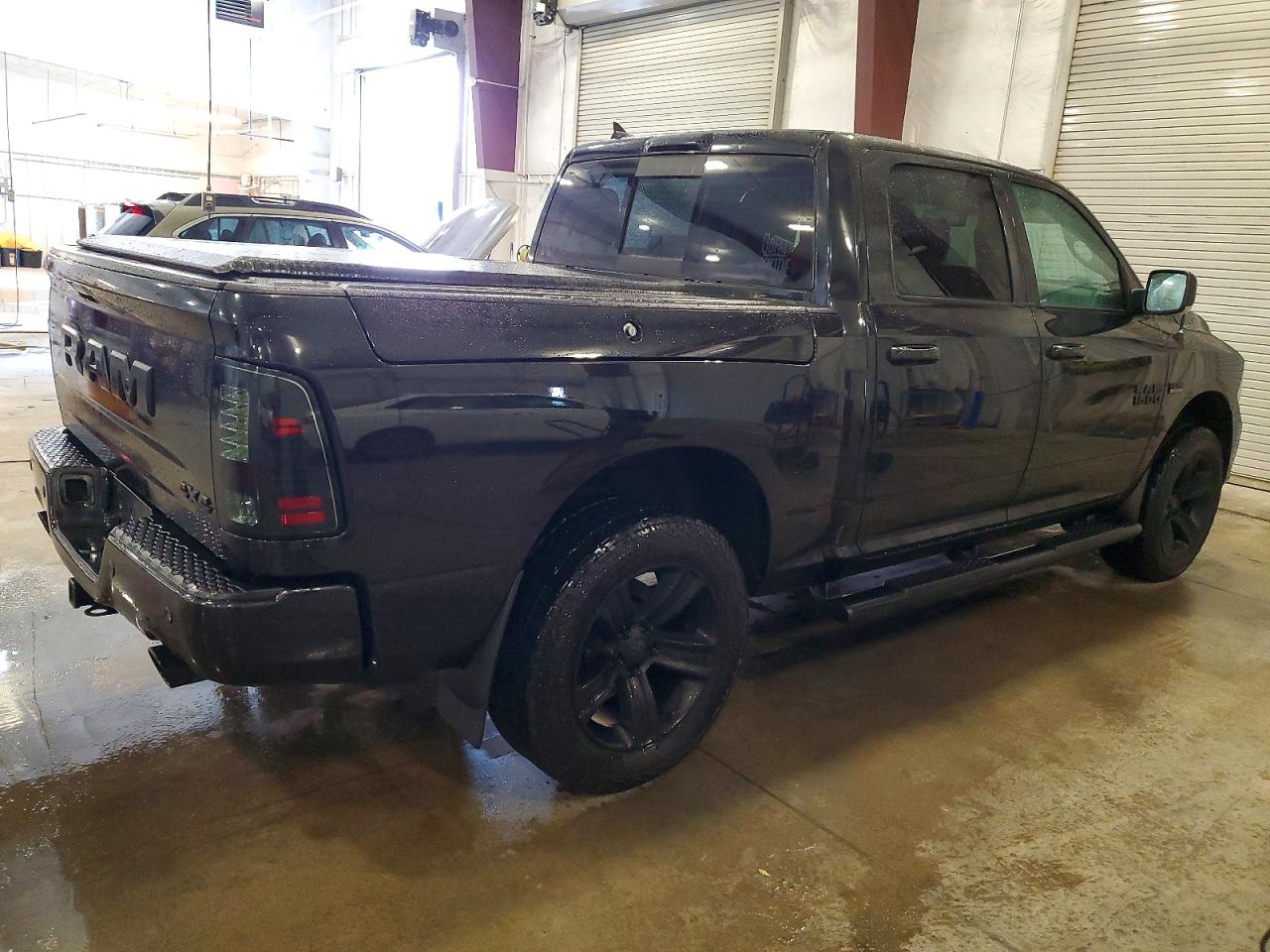 2018 RAM 1500 SPORT photo 3