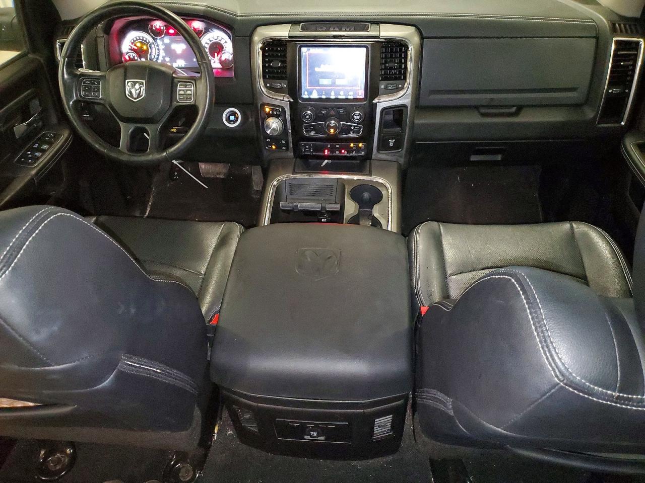 2018 RAM 1500 SPORT photo 8