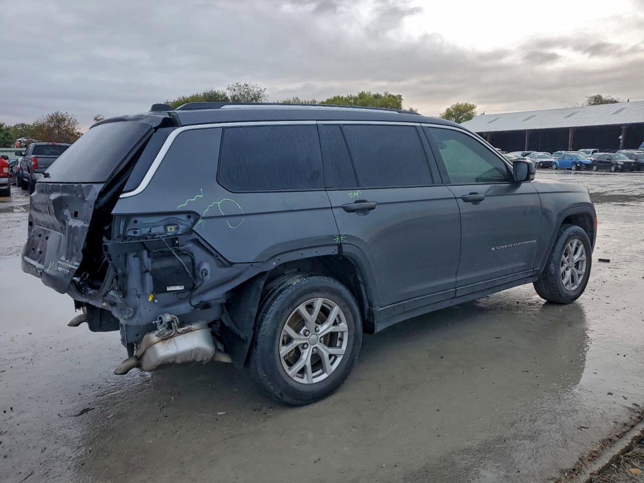 2022 JEEP GRAND CHEROKEE L LIMITED photo 3