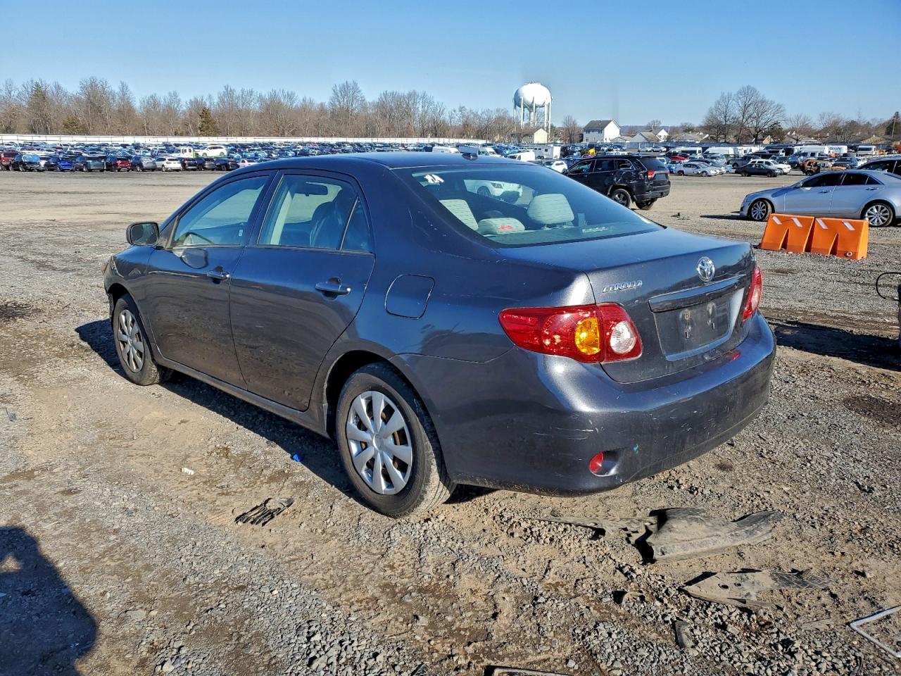 2009 TOYOTA COROLLA BASE photo 2