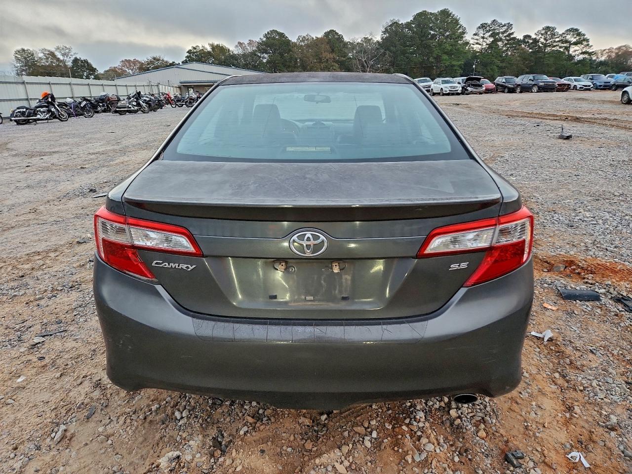 2012 TOYOTA CAMRY BASE photo 11