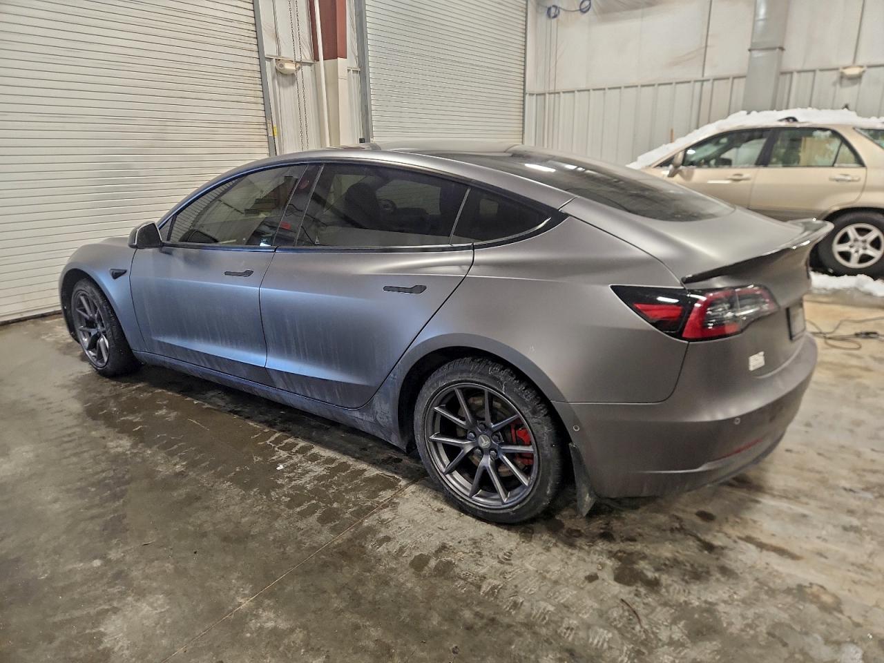 2022 TESLA MODEL 3 photo 3