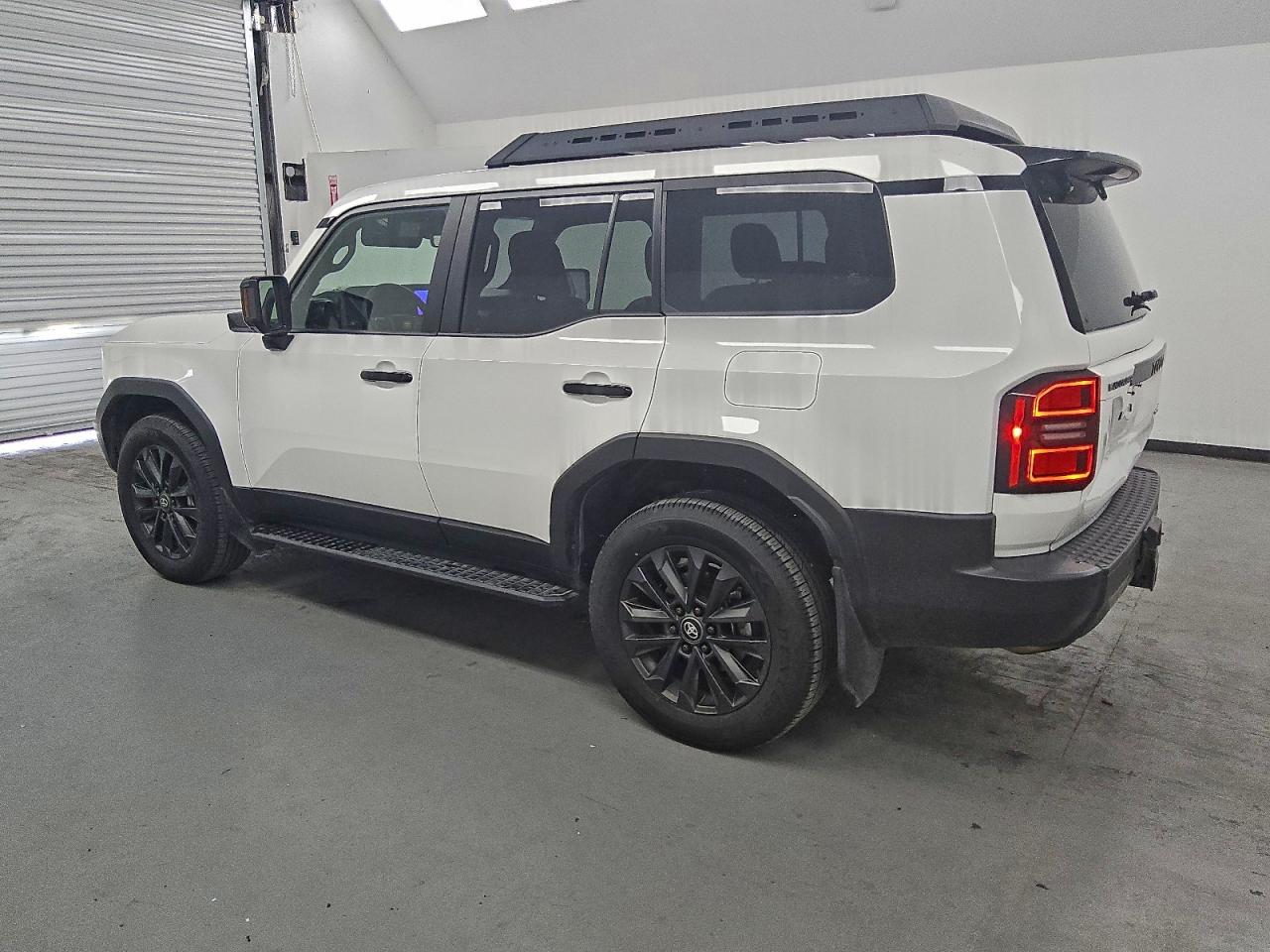 2024 TOYOTA LAND CRUISER BASE photo 2