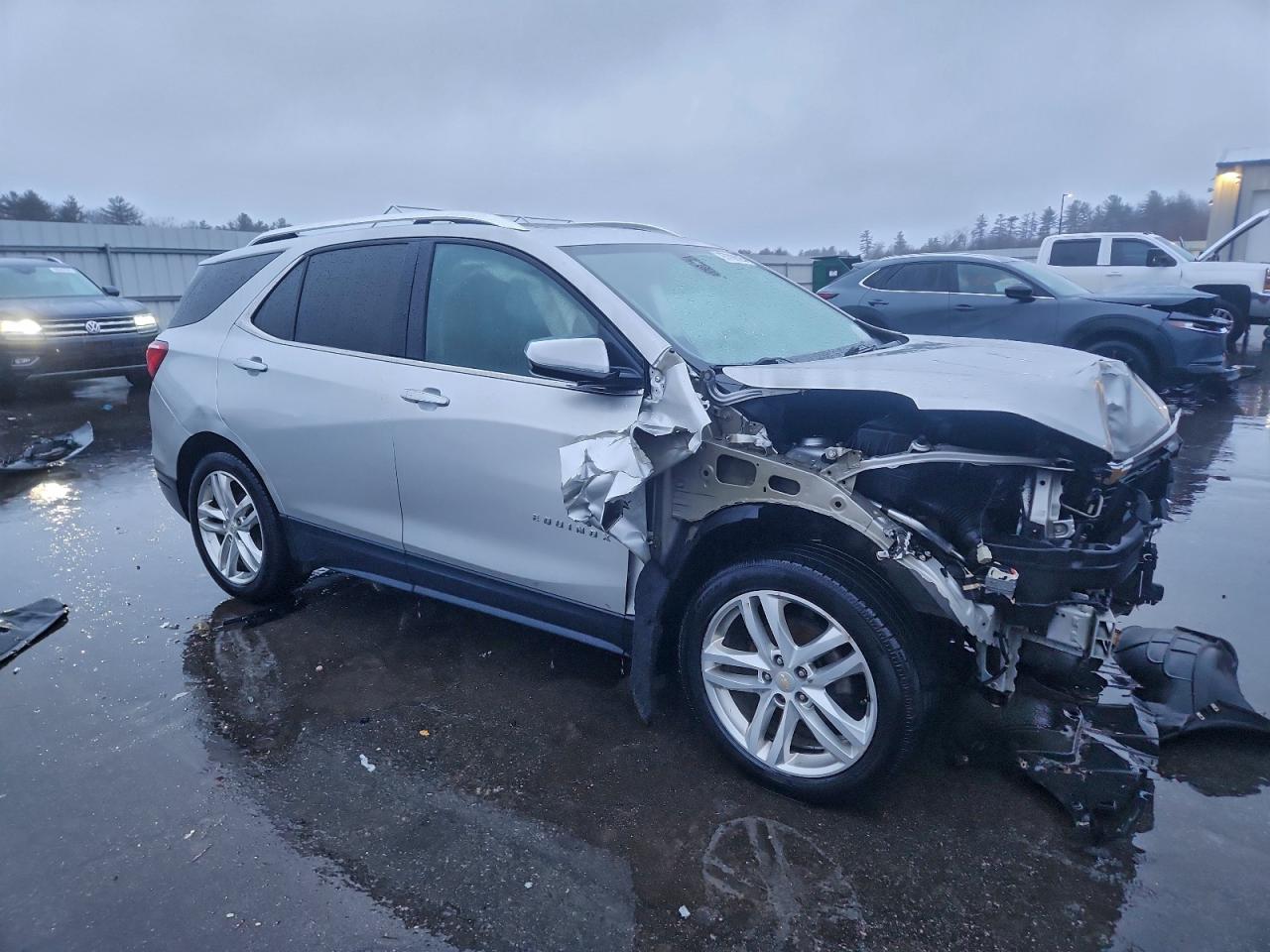 2018 CHEVROLET EQUINOX PREMIER photo 4