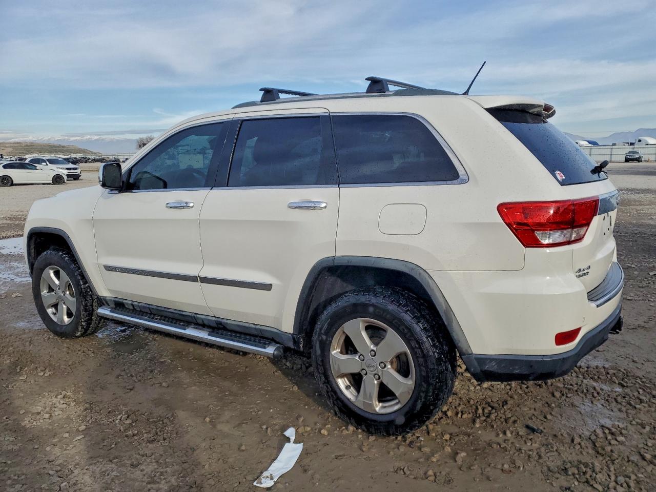 2011 JEEP GRAND CHEROKEE LIMITED photo 2