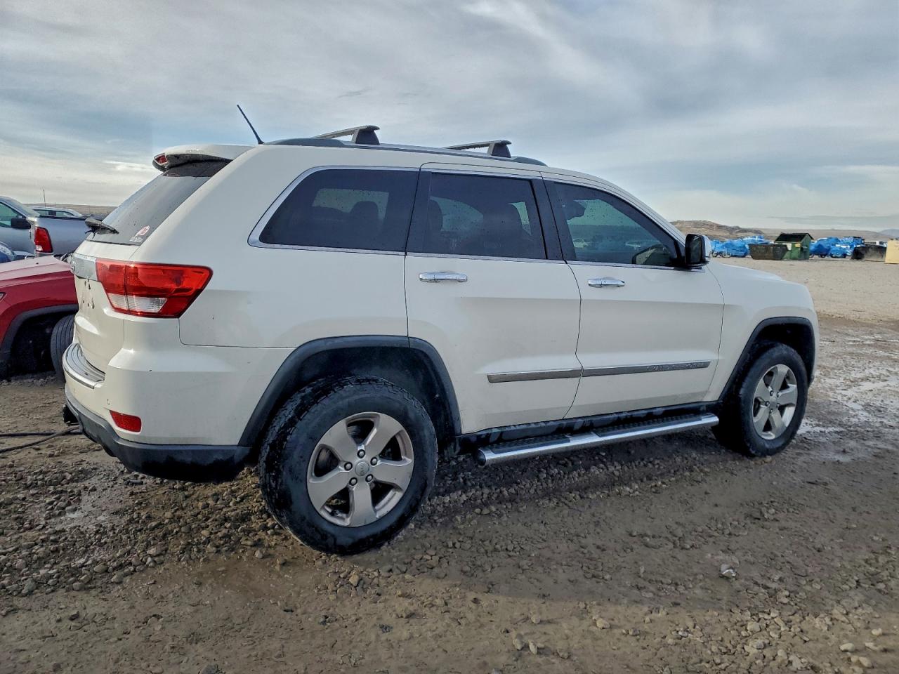 2011 JEEP GRAND CHEROKEE LIMITED photo 3