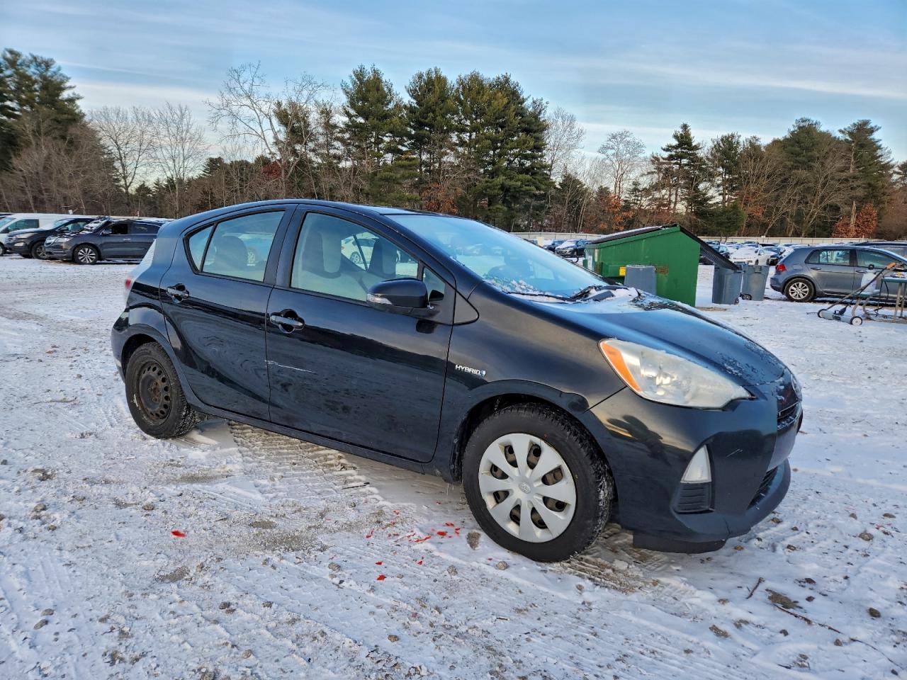 2013 TOYOTA PRIUS C photo 4