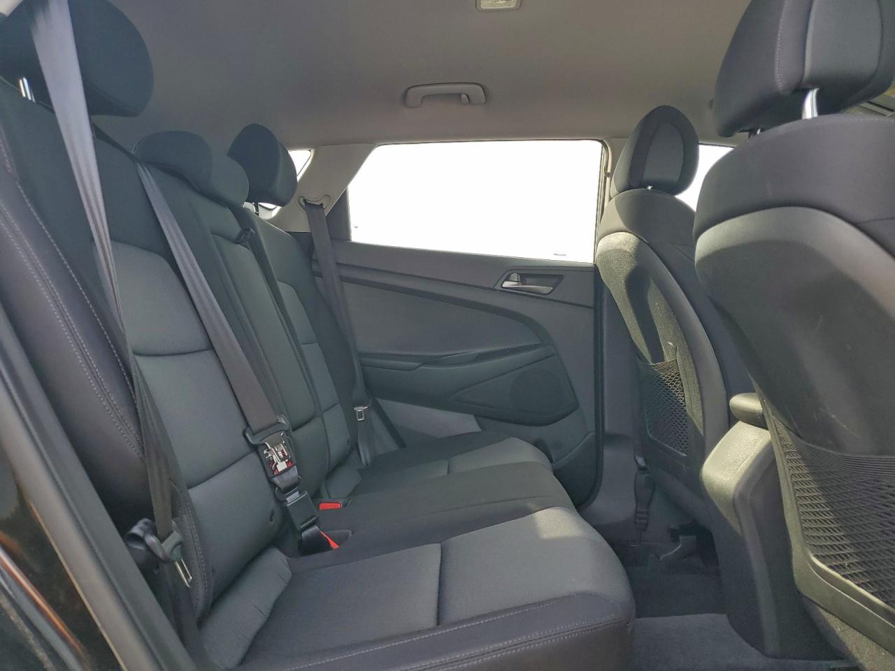 2017 HYUNDAI TUCSON SE photo 21