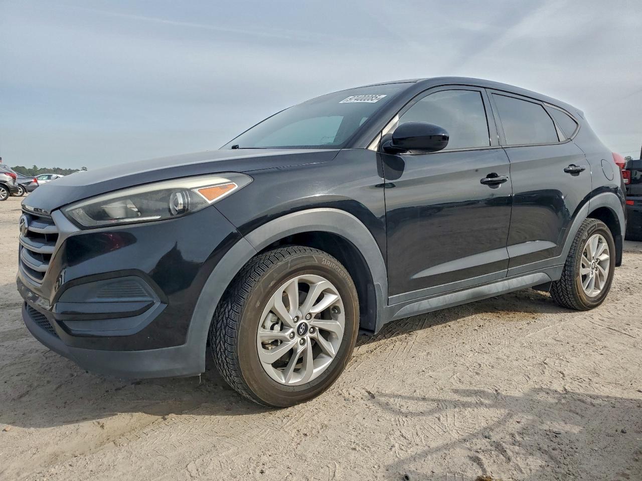 2017 HYUNDAI TUCSON SE — MINOR DENT/SCRATCHES damage — photo 1
