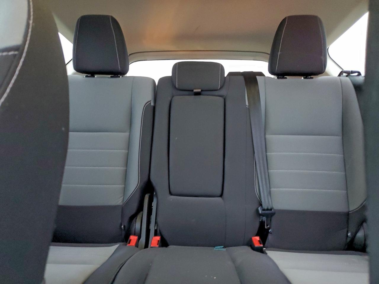 2016 FORD ESCAPE SE photo 19