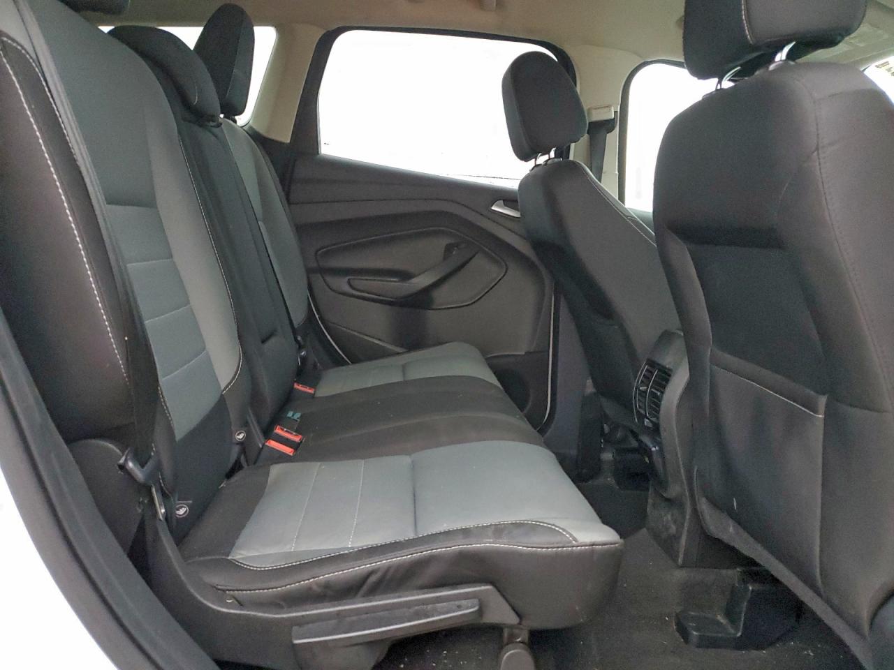 2016 FORD ESCAPE SE photo 21