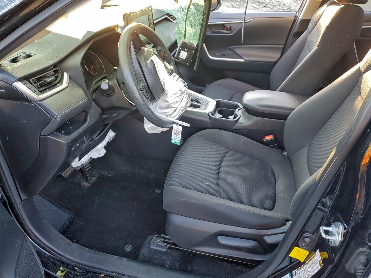 2019 TOYOTA RAV4 LE photo 7