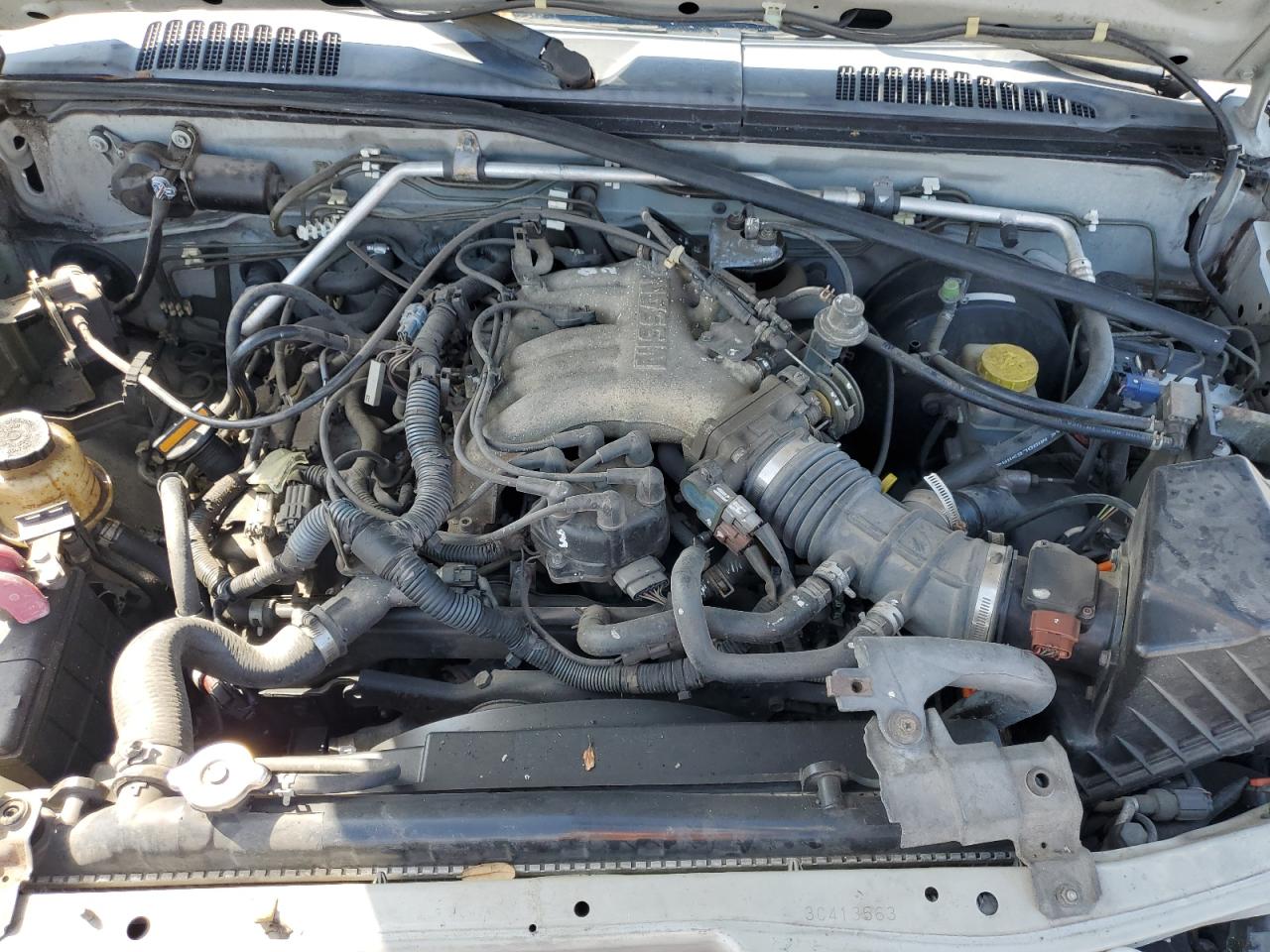 2003 NISSAN FRONTIER CREW CAB XE photo 11
