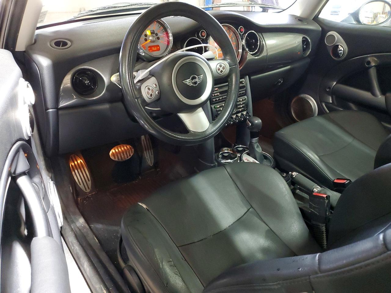 2006 MINI COOPER S photo 8