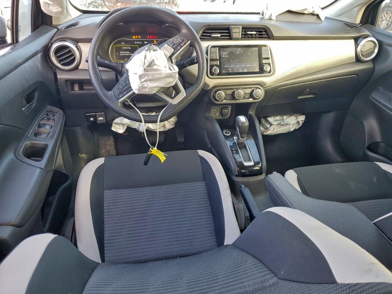 2020 NISSAN VERSA SV photo 8