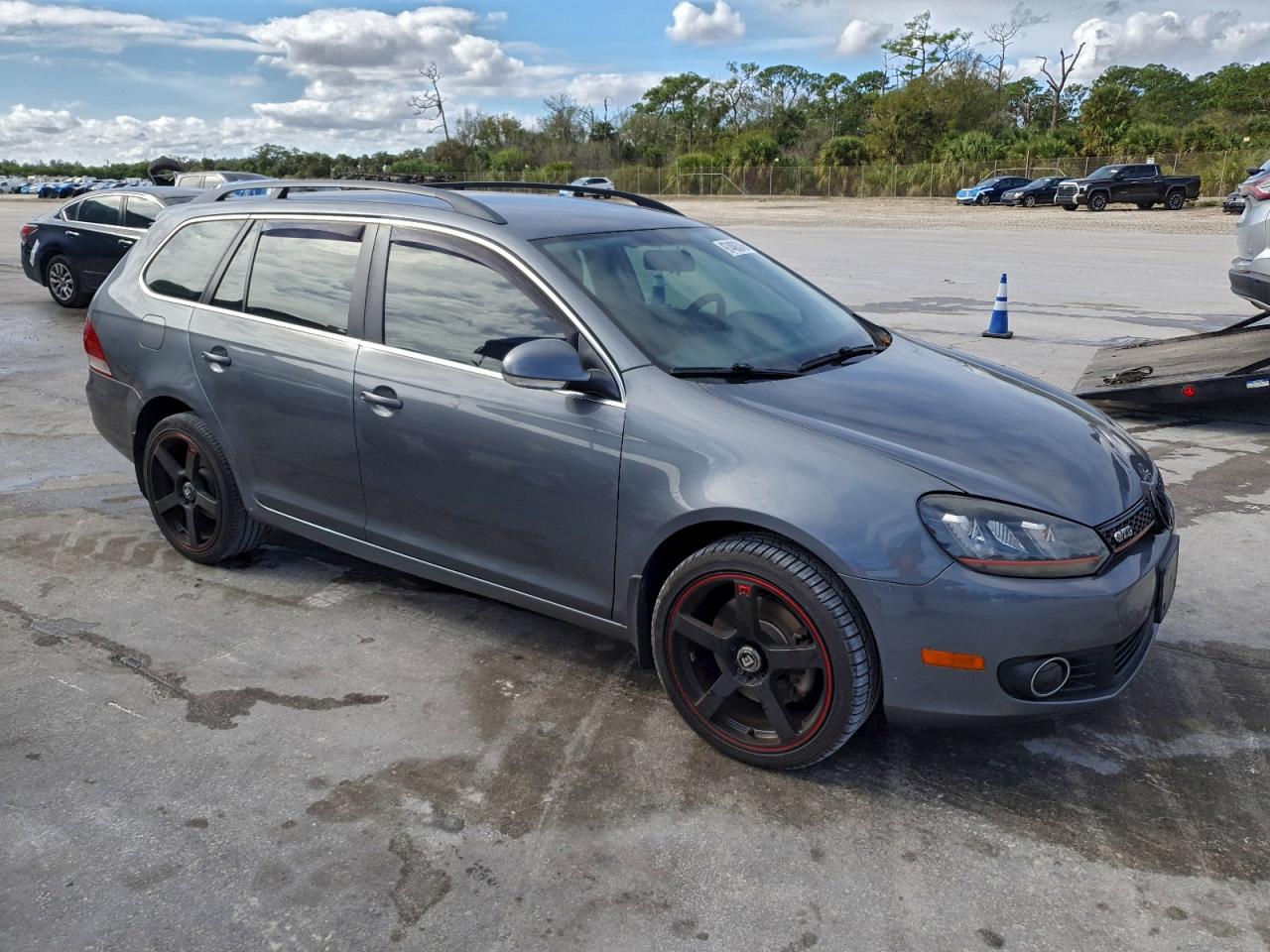 2011 VOLKSWAGEN JETTA TDI photo 4