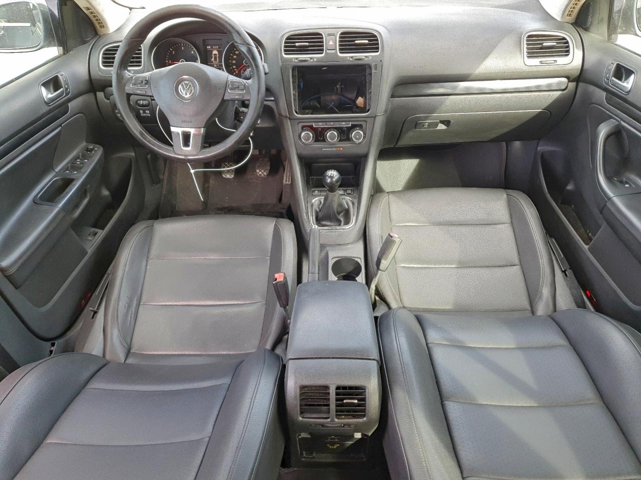 2011 VOLKSWAGEN JETTA TDI photo 8