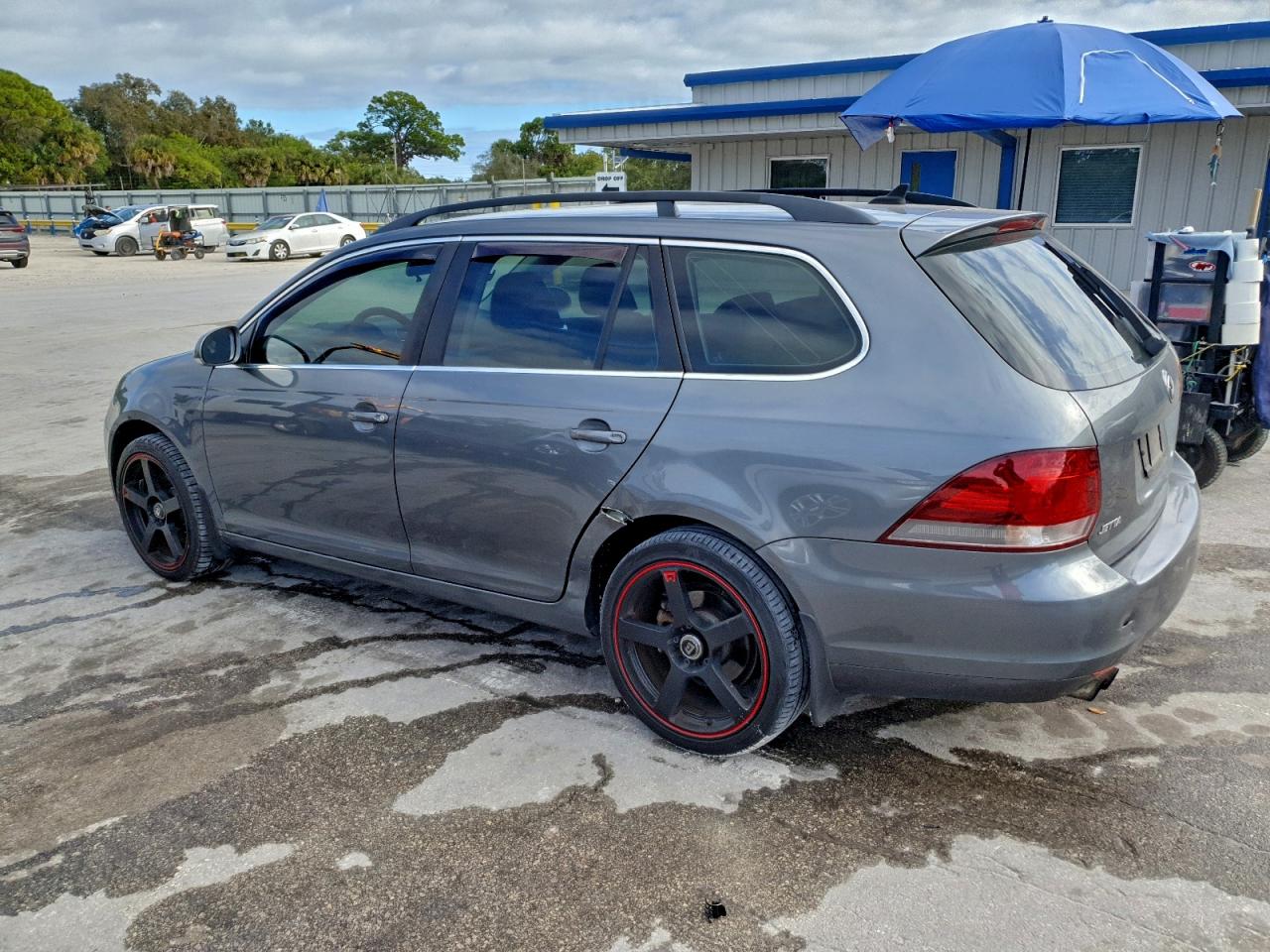 2011 VOLKSWAGEN JETTA TDI photo 2