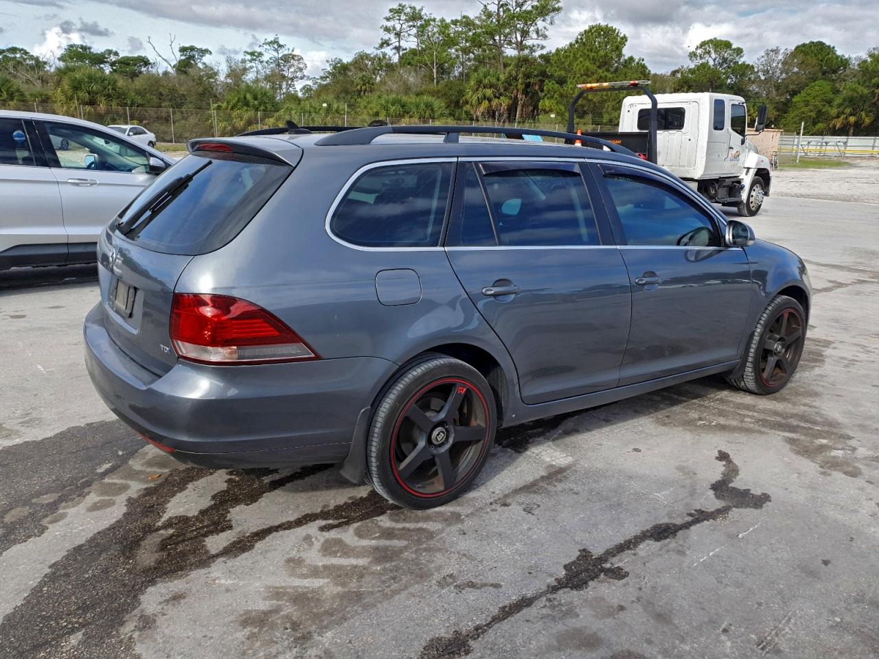 2011 VOLKSWAGEN JETTA TDI photo 3