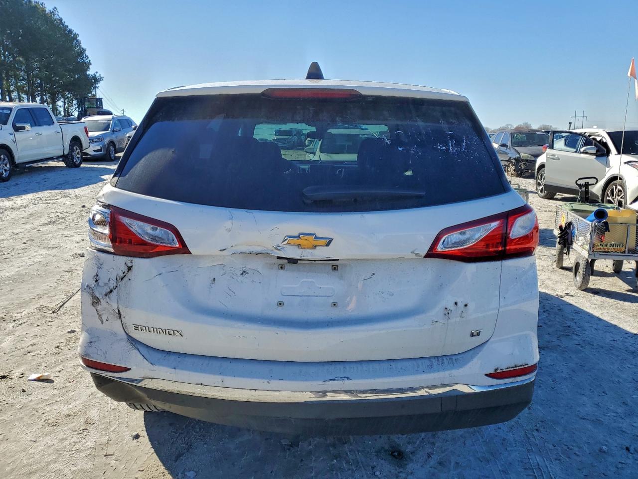 2020 CHEVROLET EQUINOX LT photo 6