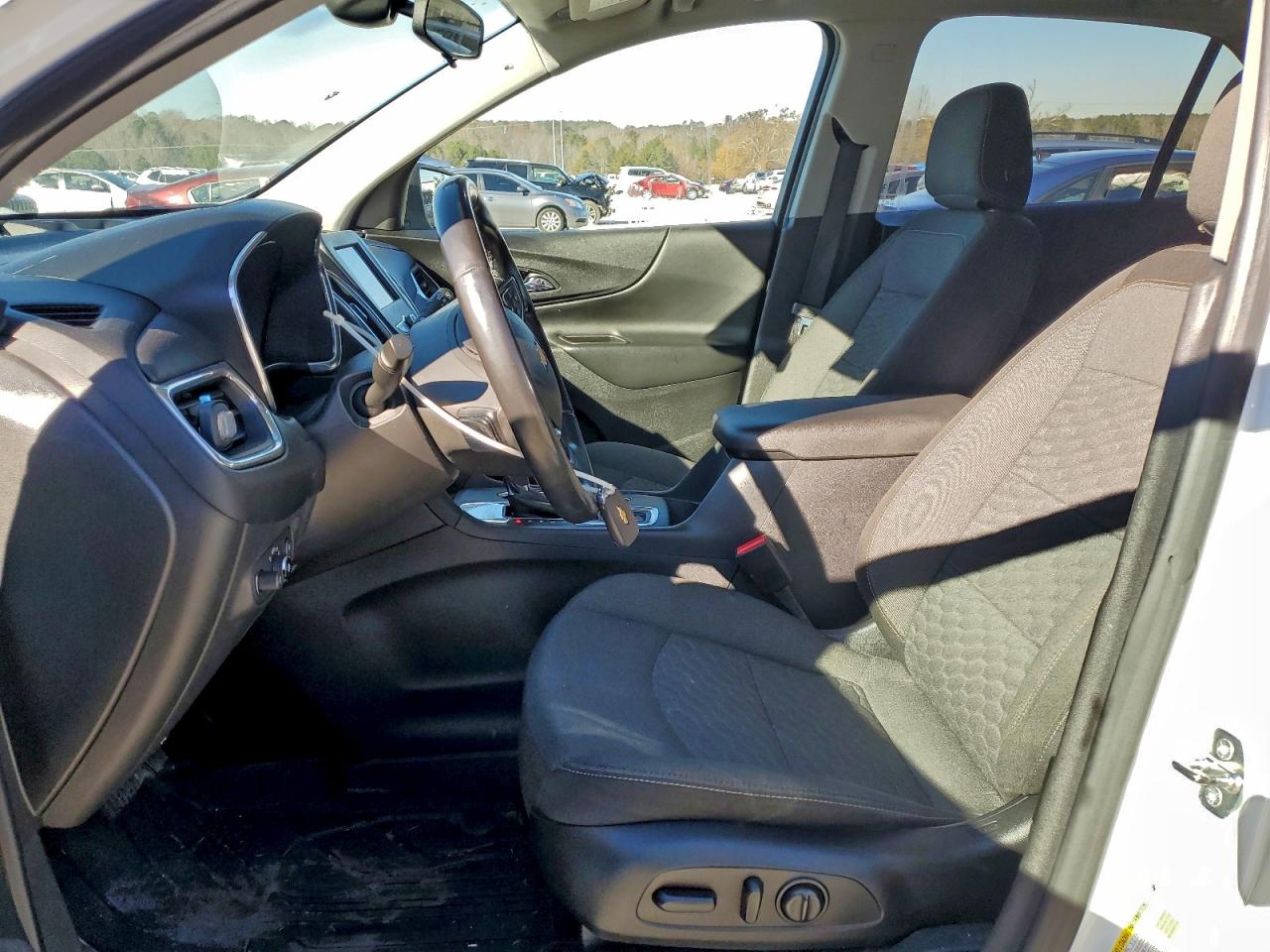 2020 CHEVROLET EQUINOX LT photo 7