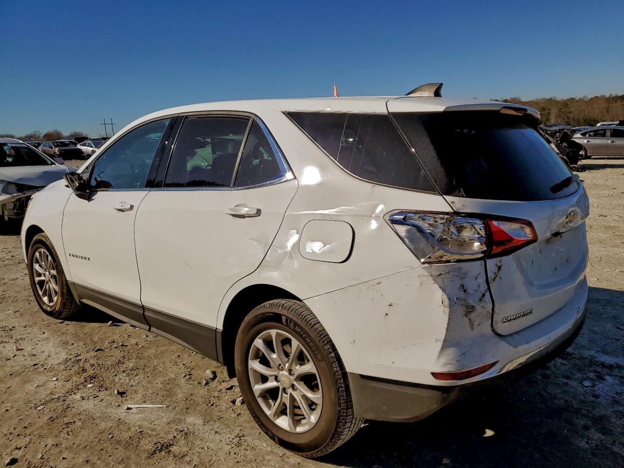 2020 CHEVROLET EQUINOX LT photo 2
