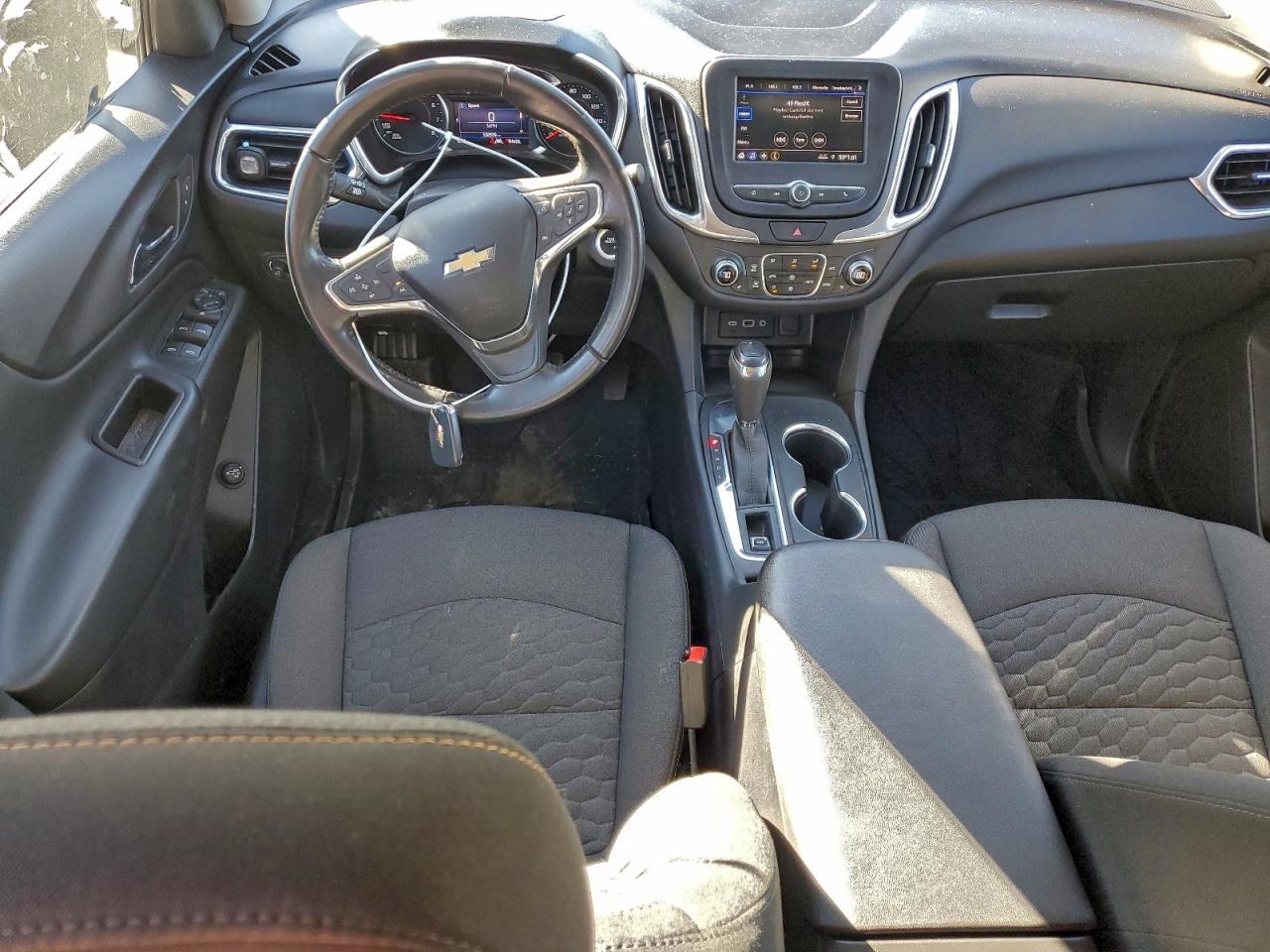 2020 CHEVROLET EQUINOX LT photo 8