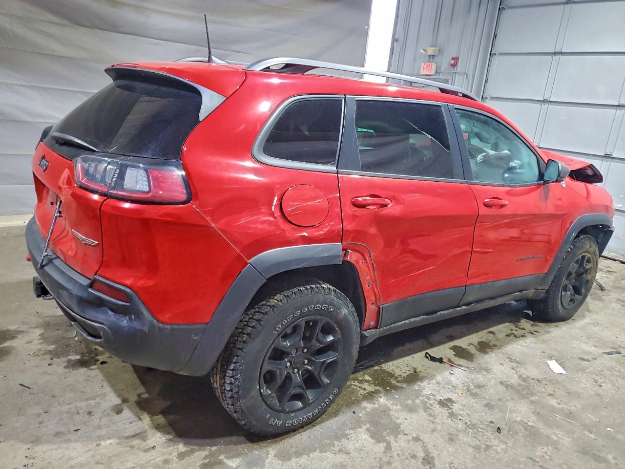 2019 JEEP CHEROKEE TRAILHAWK photo 3