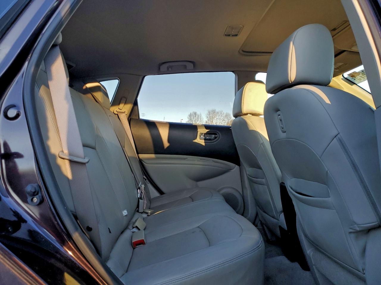 2011 NISSAN ROGUE S photo 11