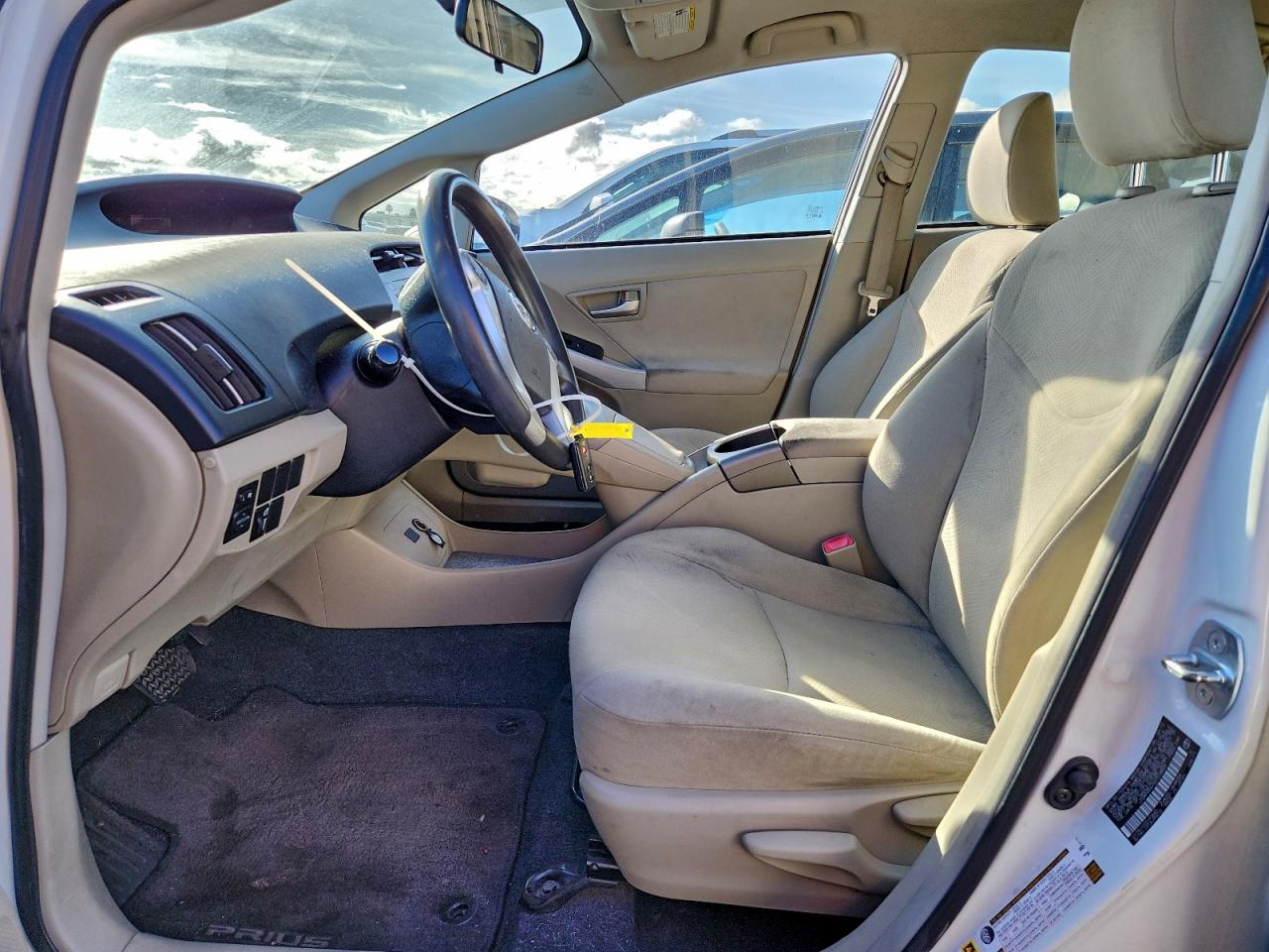 2012 TOYOTA PRIUS photo 7