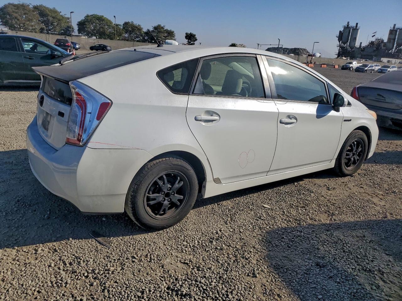 2012 TOYOTA PRIUS photo 3