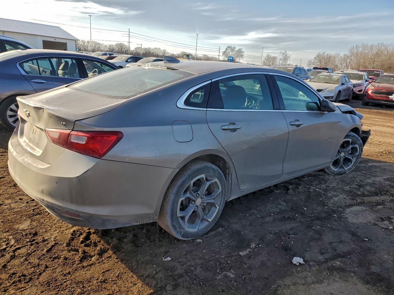 2024 CHEVROLET MALIBU LT photo 3