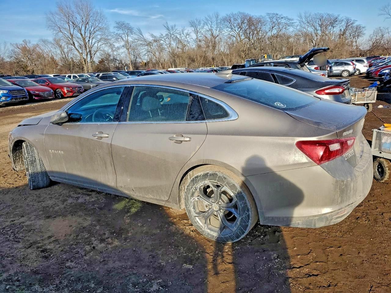 2024 CHEVROLET MALIBU LT photo 2
