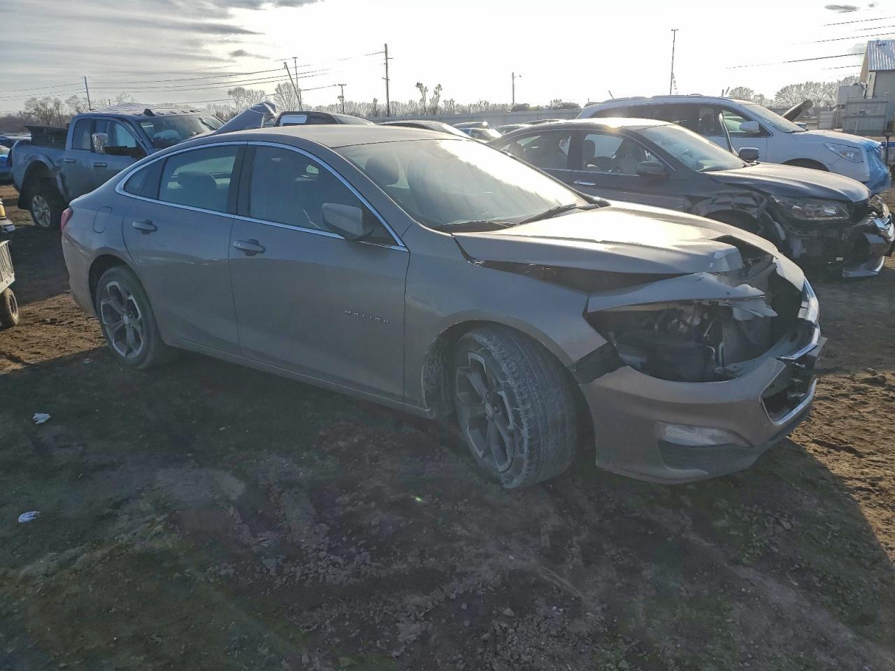 2024 CHEVROLET MALIBU LT photo 4