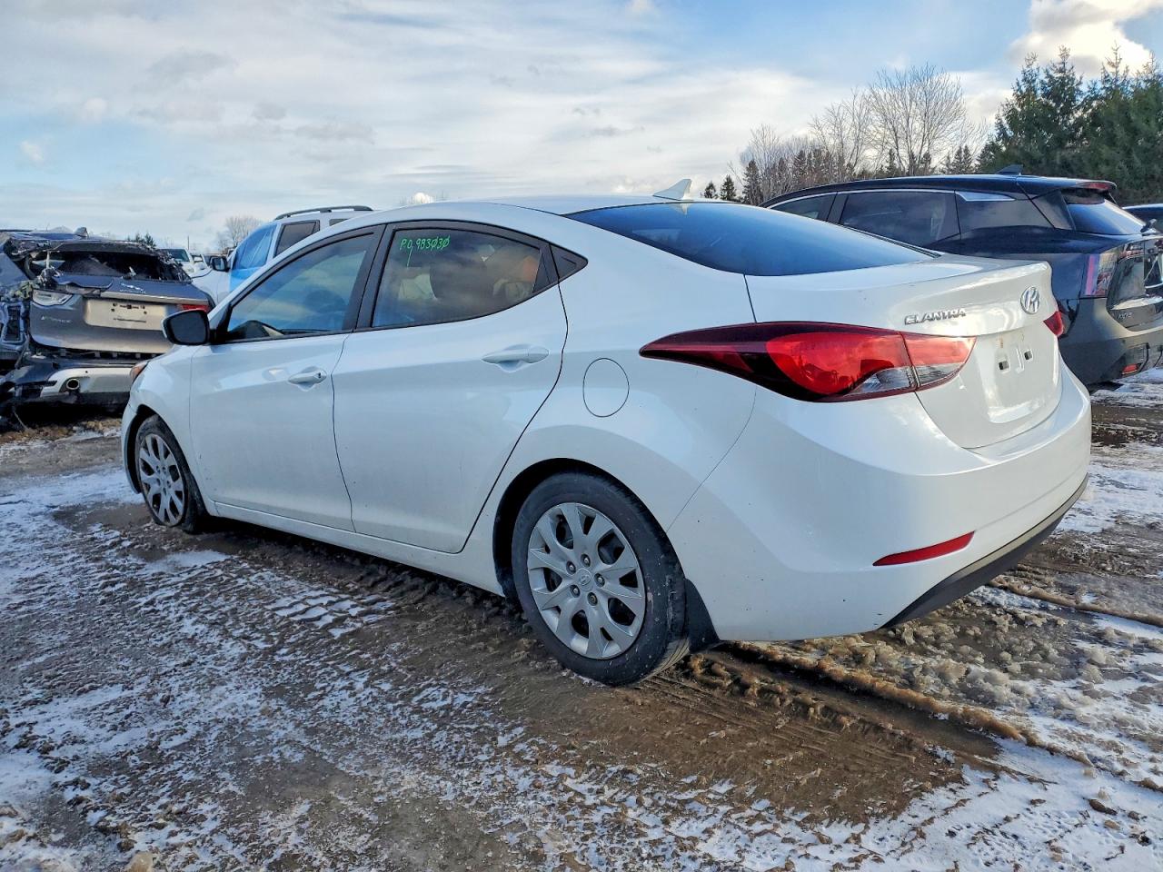 2014 HYUNDAI ELANTRA SE photo 2