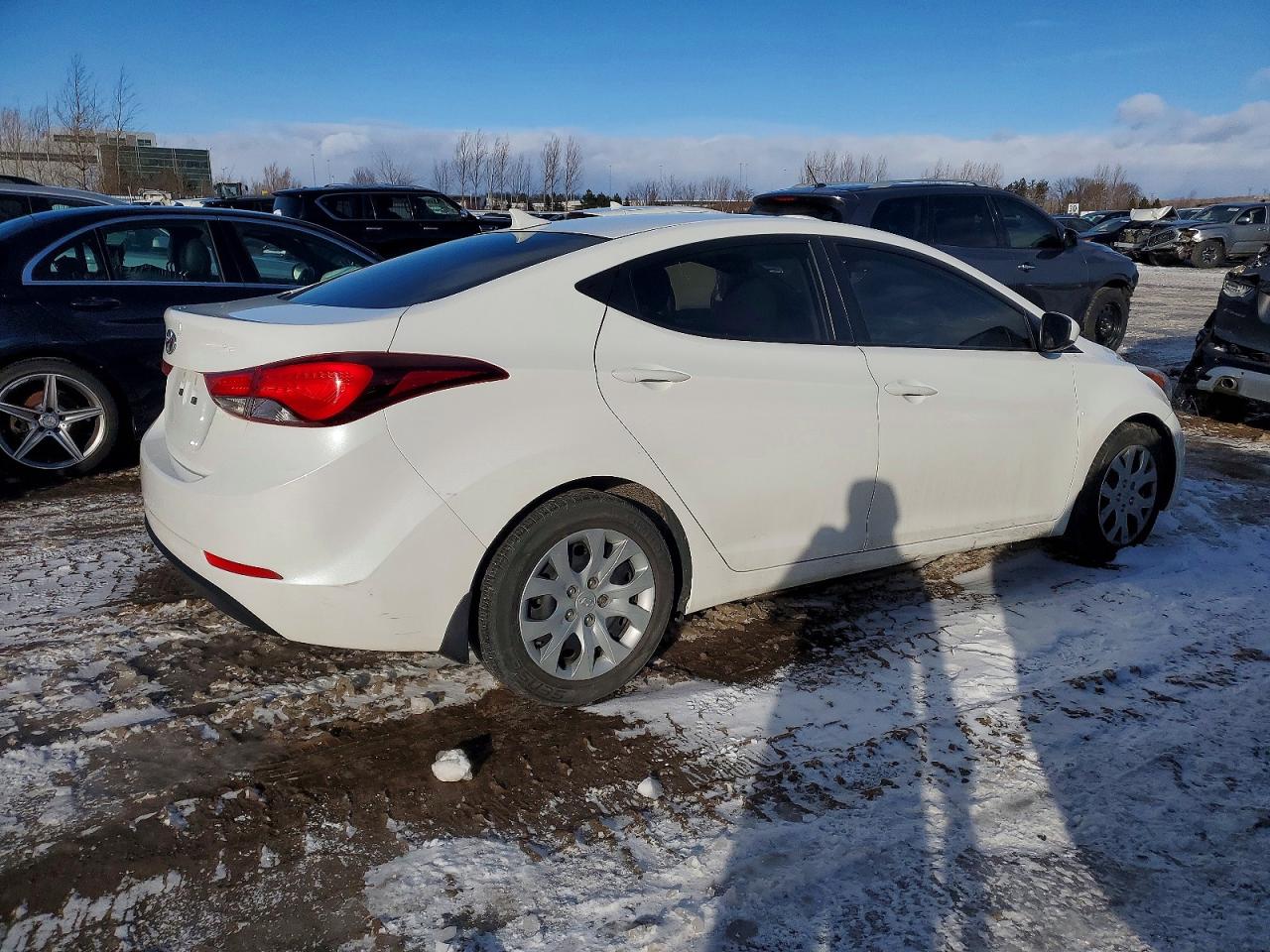 2014 HYUNDAI ELANTRA SE photo 3