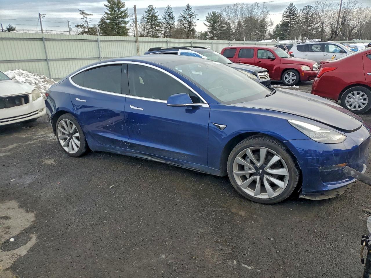 2019 TESLA MODEL 3 photo 4
