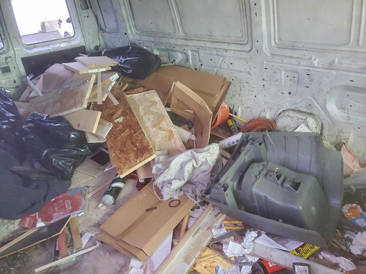 2001 FORD ECONOLINE E350 SUPER DUTY VAN photo 11