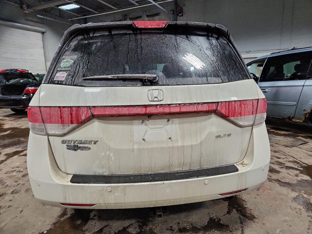 2014 HONDA ODYSSEY TOURING photo 6